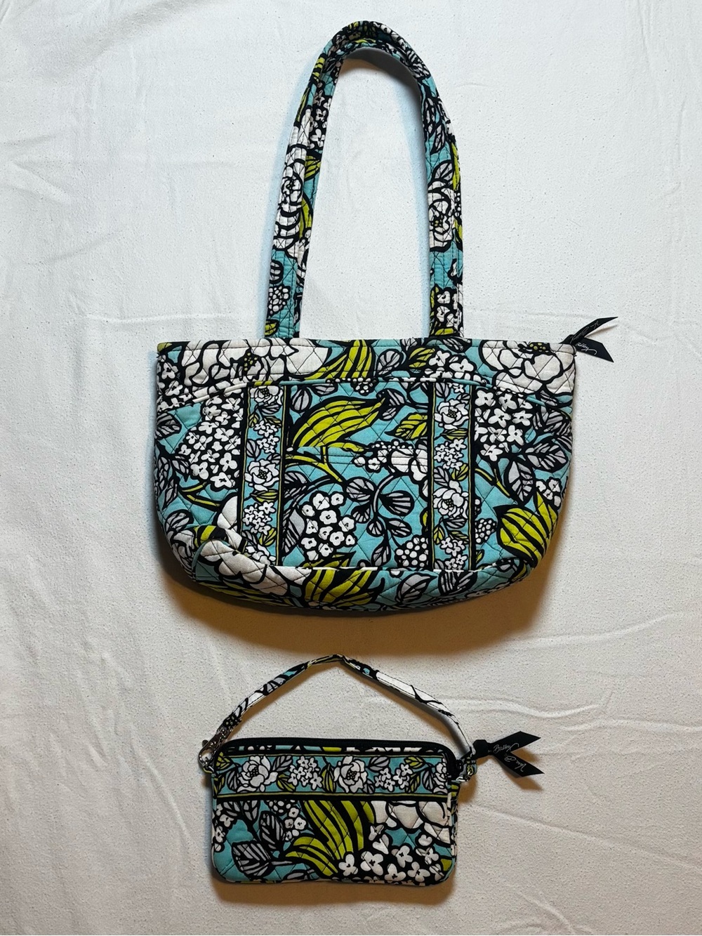 Vera Bradley Island Blooms Matching Tote & Wristlet Set Rare EUC
